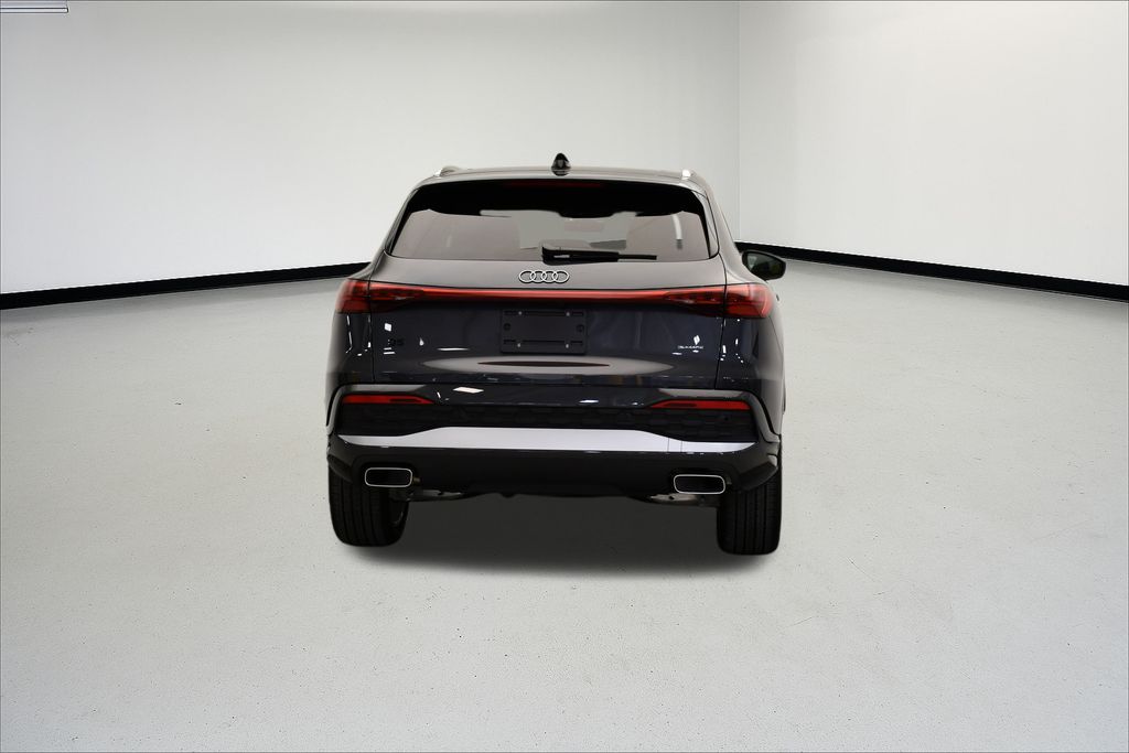 Thumbnail: 2025 Audi Q5 - 4