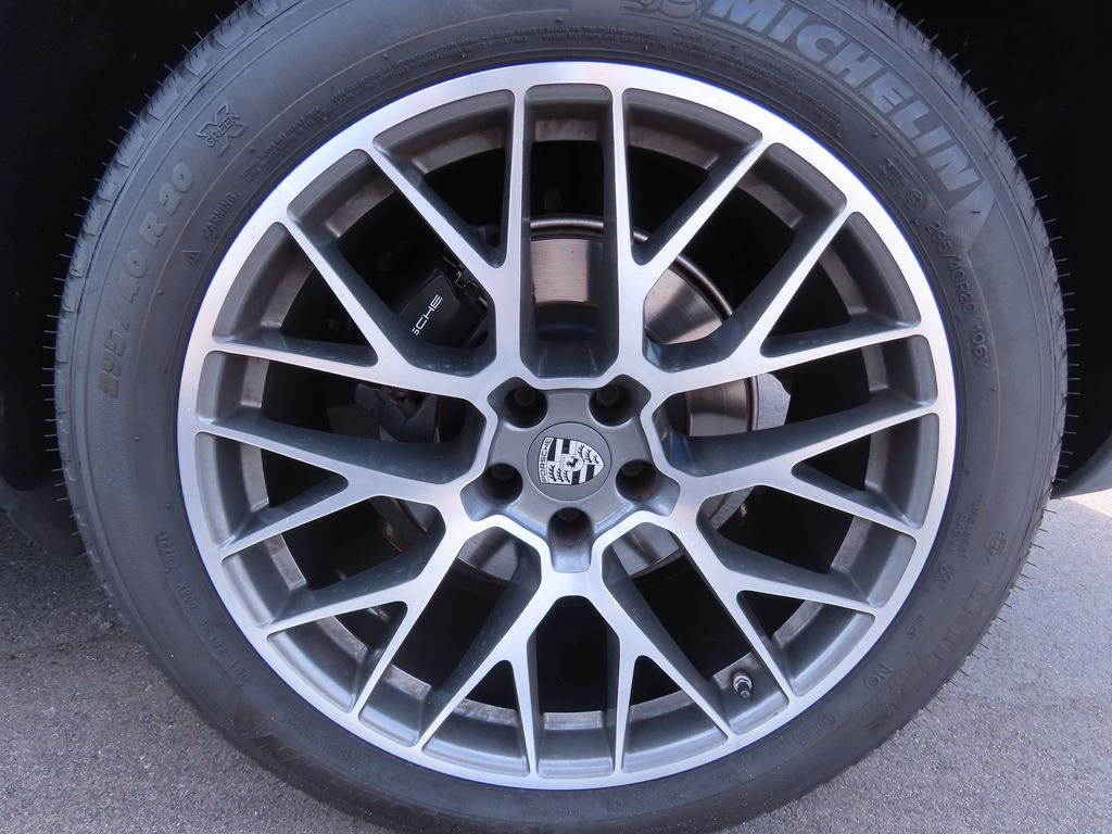 Thumbnail: 2018 Porsche Macan - 11