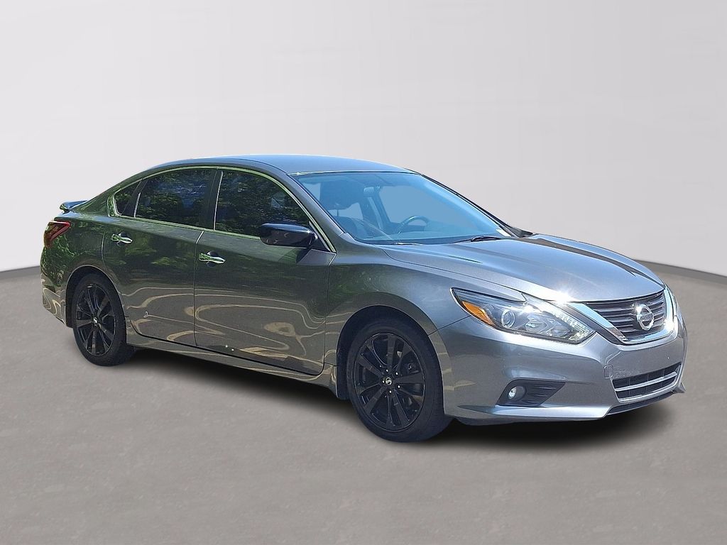2017 Nissan Altima SR 3