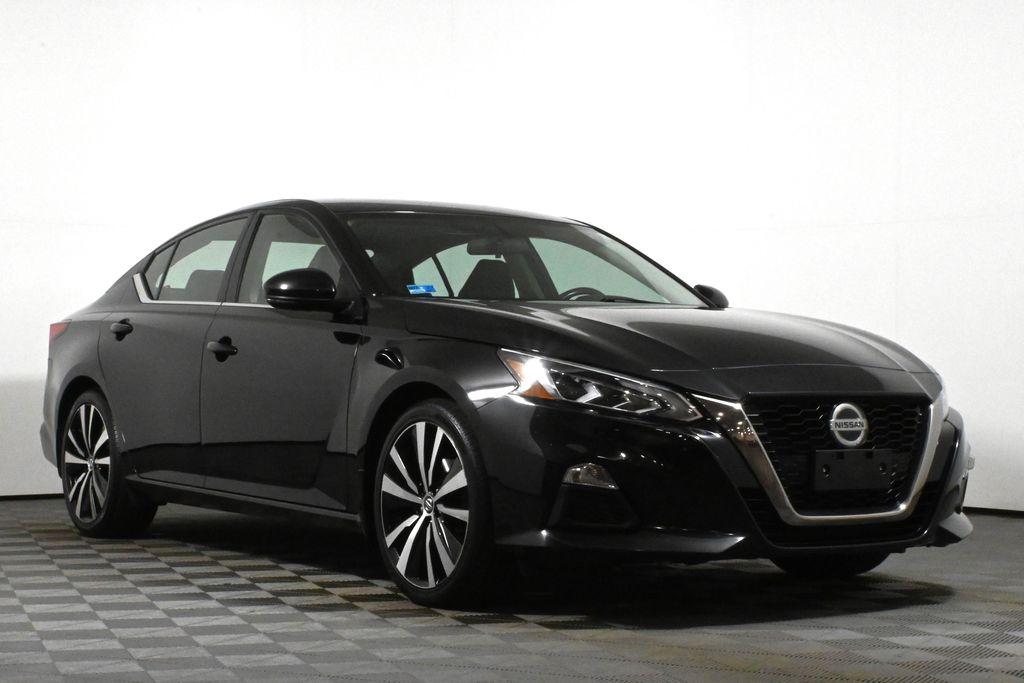Thumbnail: 2019 Nissan Altima - 10