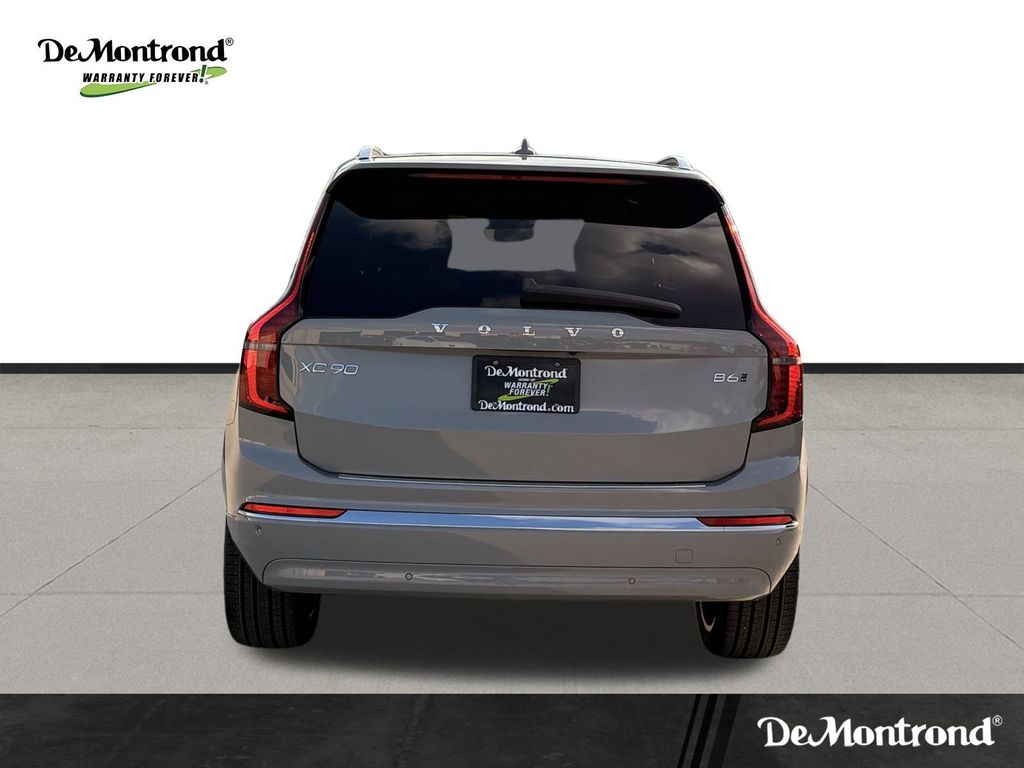 New 2026 Vapour Gray Volvo B6 Plus 7-Seater image 6