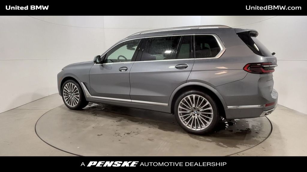 2025 BMW X7 xDrive40i 6