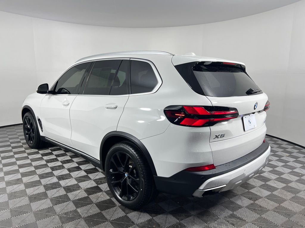 Thumbnail: 2024 BMW X5 - 8