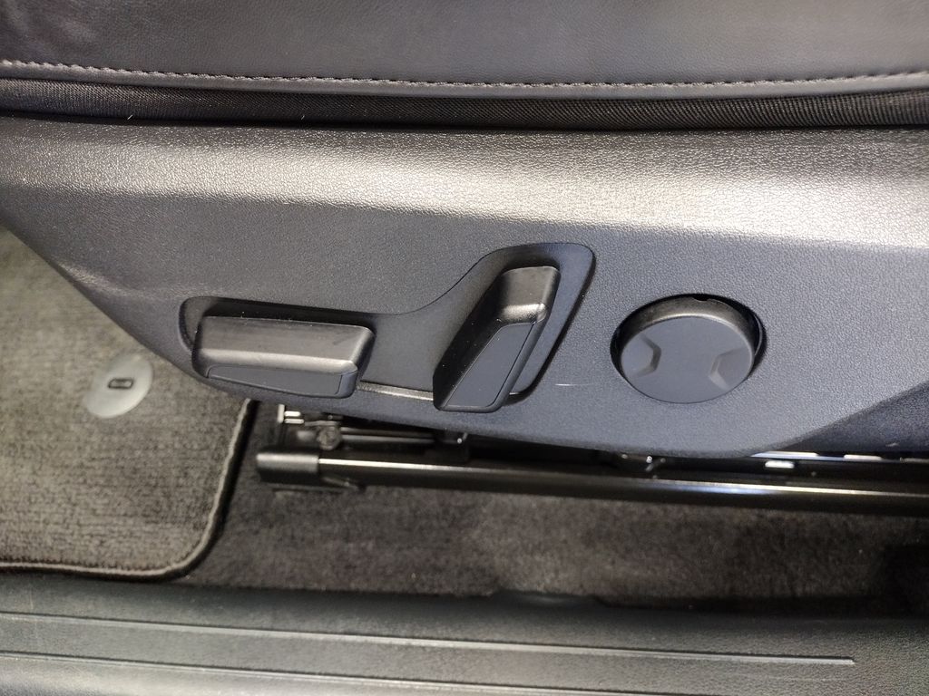 2024 Kia EV6 Light