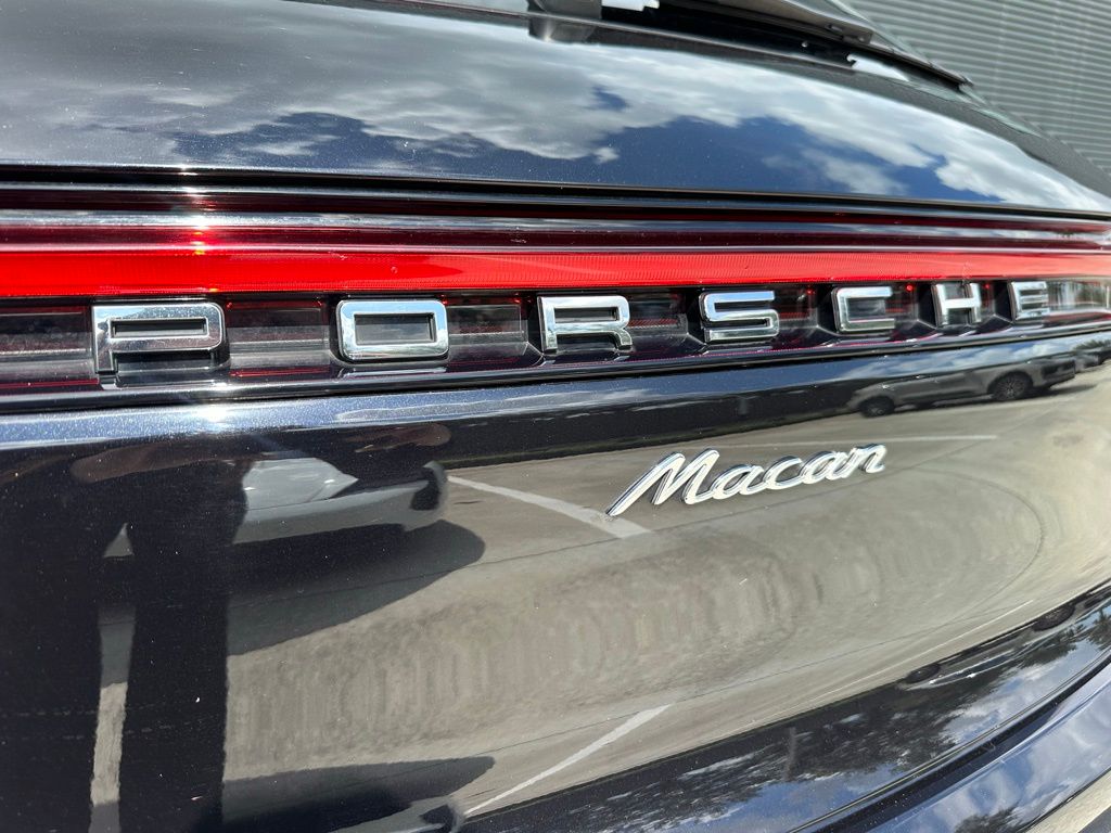 Thumbnail: 2022 Porsche Macan - 14