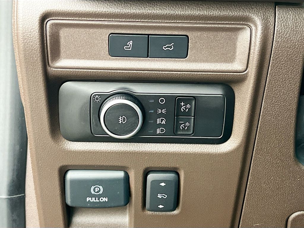 Used 2023 Red Ford King Ranch image 10