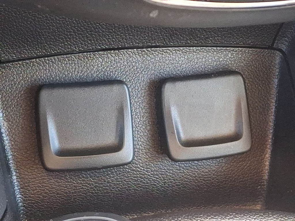 Thumbnail: 2017 Chevrolet Cruze - 21