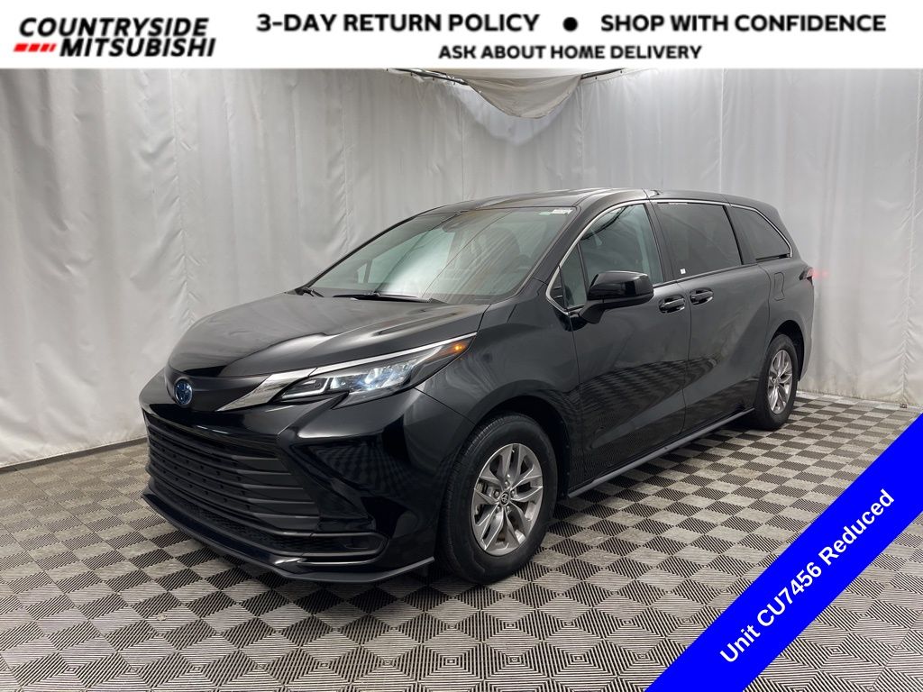 2024 Toyota Sienna LE 8-Passenger FWD
