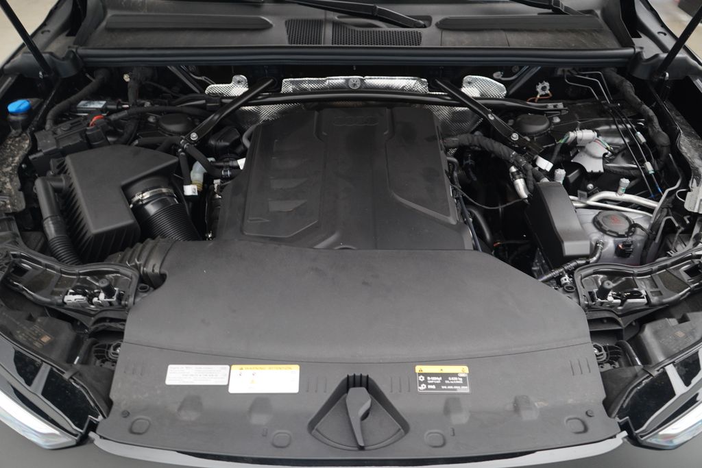 Thumbnail: 2025 Audi Q5 - 12