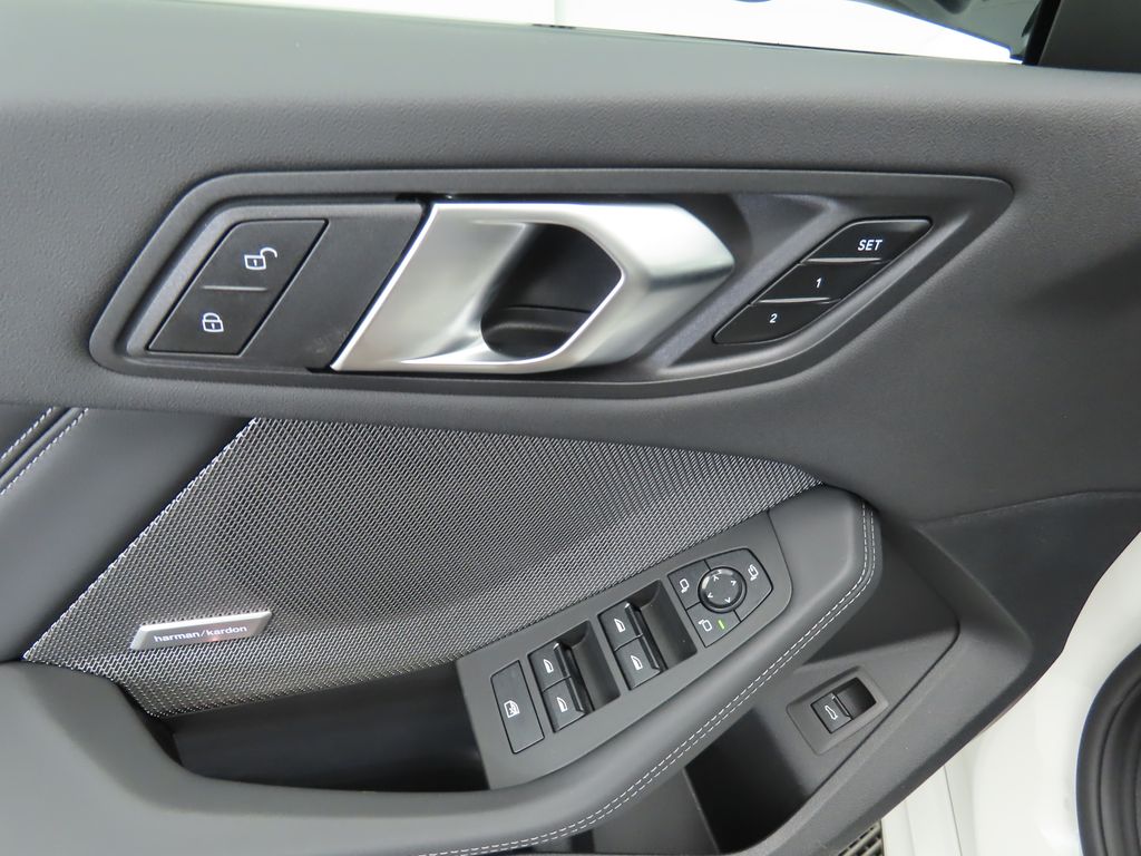 Thumbnail: 2025 BMW 2 Series - 24