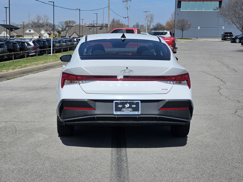 2026 Hyundai Elantra Hybrid