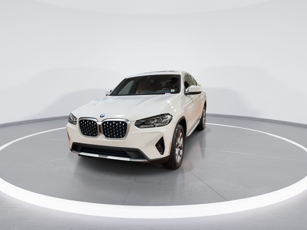 Thumbnail: 2023 BMW X4 - 3