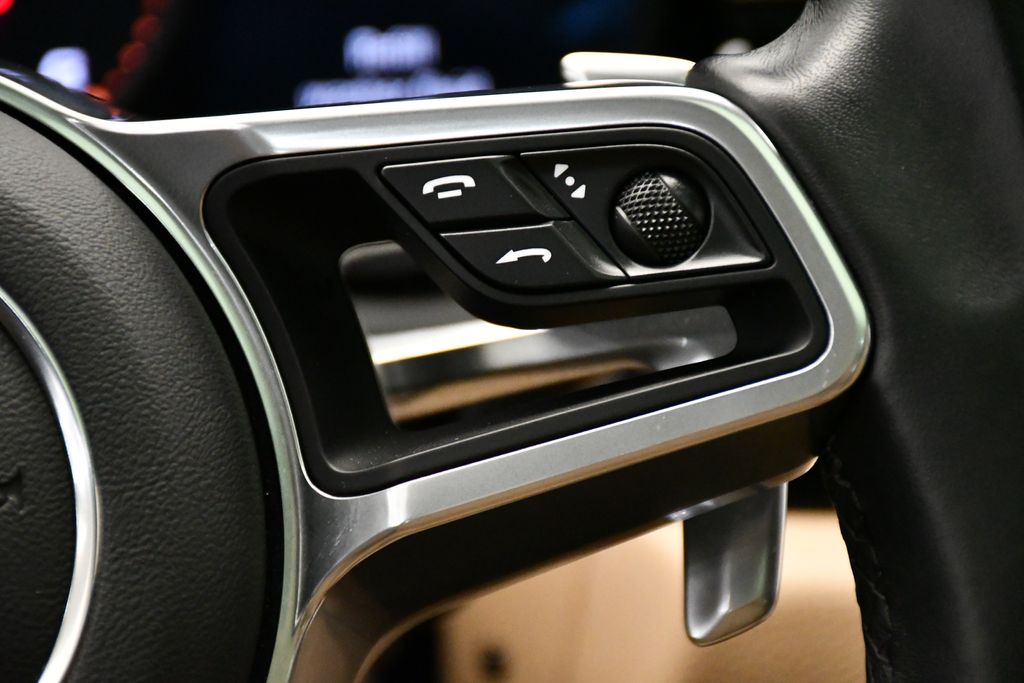 2021 Porsche Macan  29