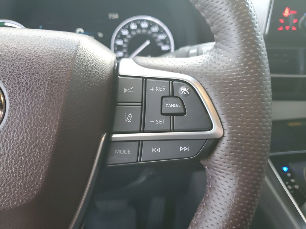 Used Car 2023 Toyota Sienna  Platinum For Sale Under $60,000 In Austin, Texas