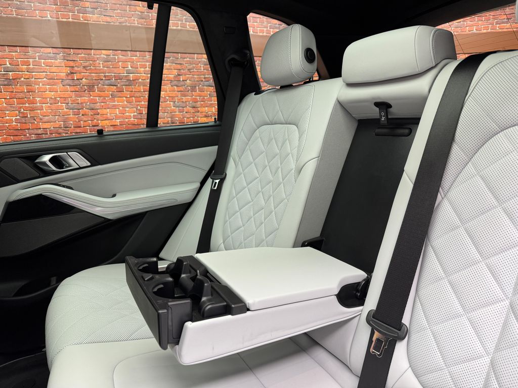 Certified Used 2024 Black BMW xDrive40i image 11