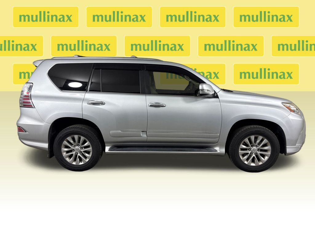 Used 2016 Silver Lexus 460 image 2