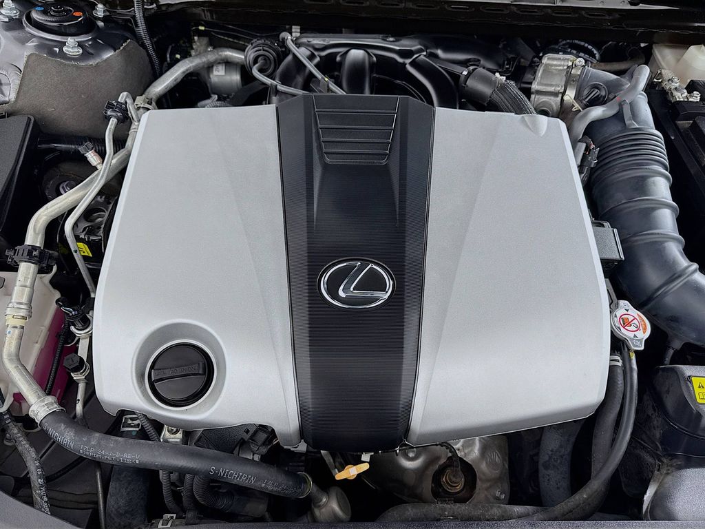 Thumbnail: 2021 Lexus ES - 31