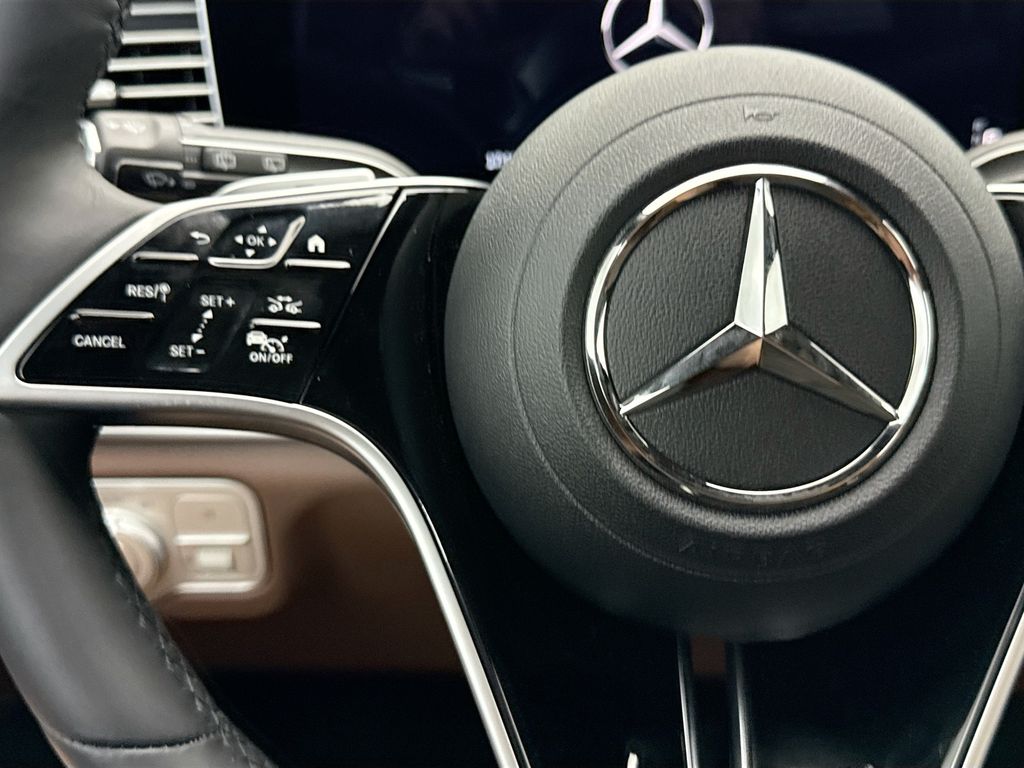 Thumbnail: 2026 Mercedes-Benz GLE - 11