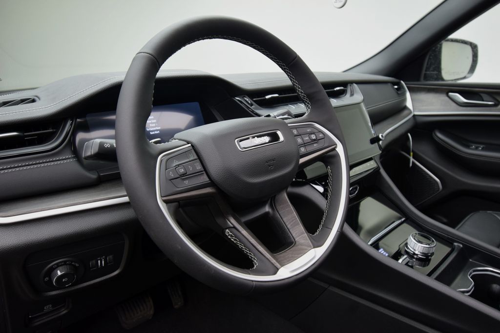 new 2026 Jeep Grand Cherokee L car, priced at $53,112