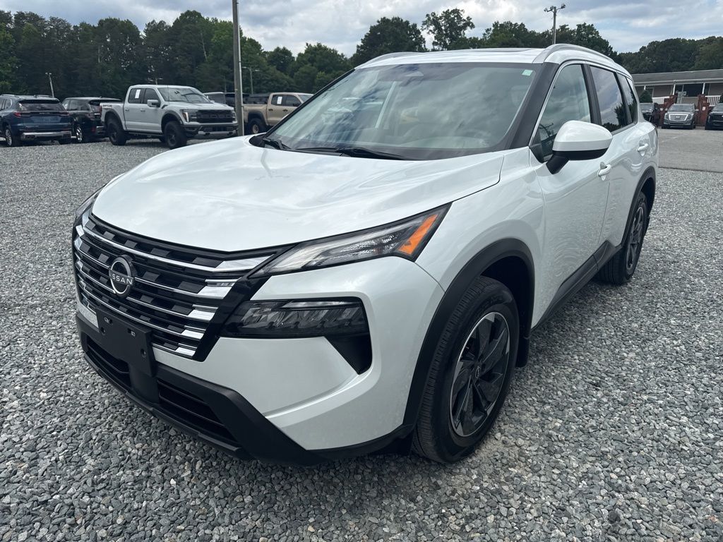 2024 Nissan Rogue SV AWD's photo