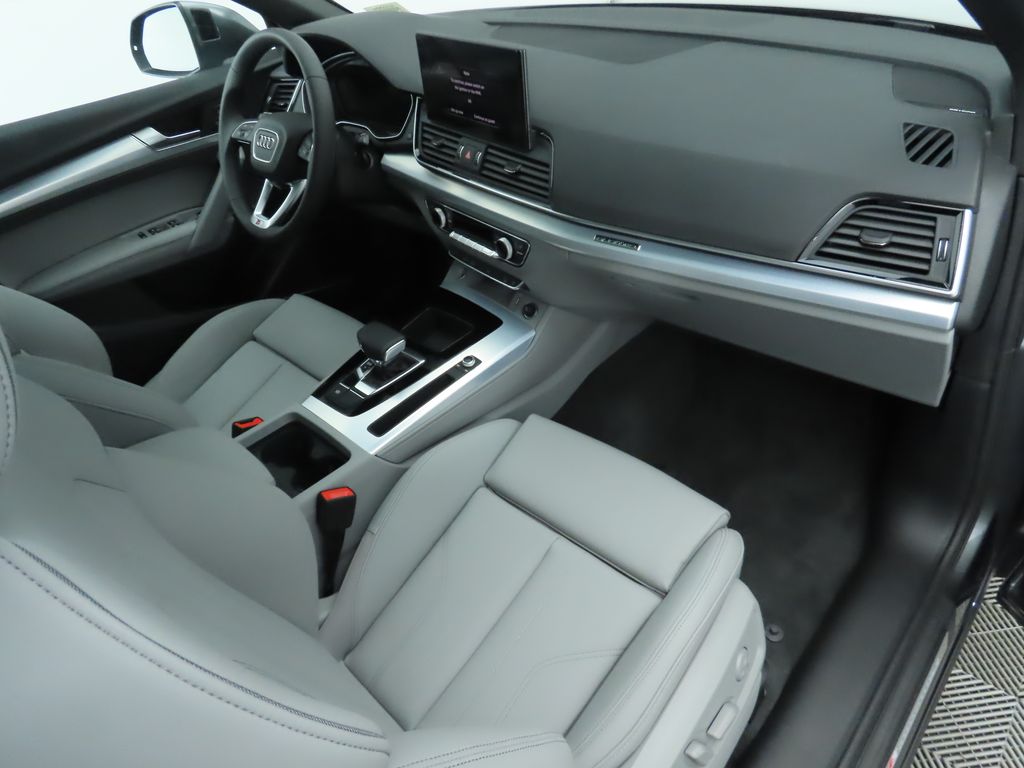 Thumbnail: 2025 Audi Q5 - 19