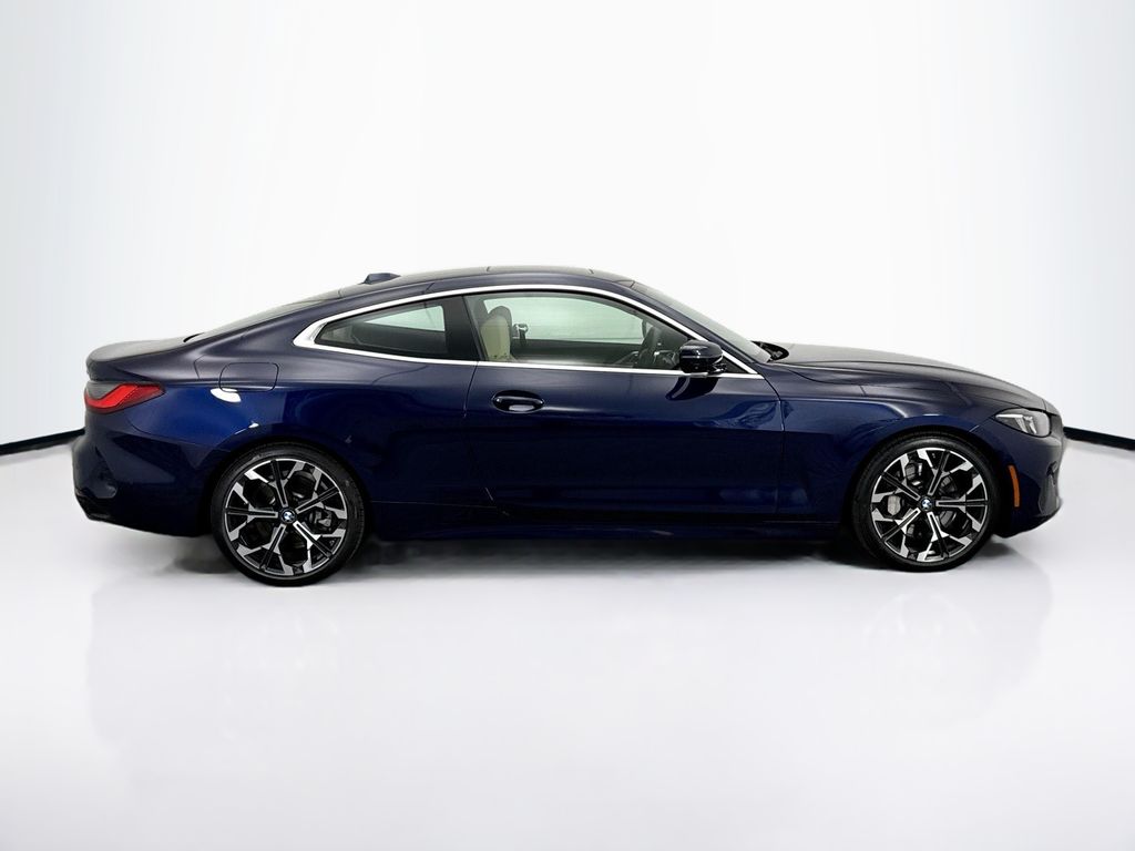 Thumbnail: 2026 BMW 4 Series - 4