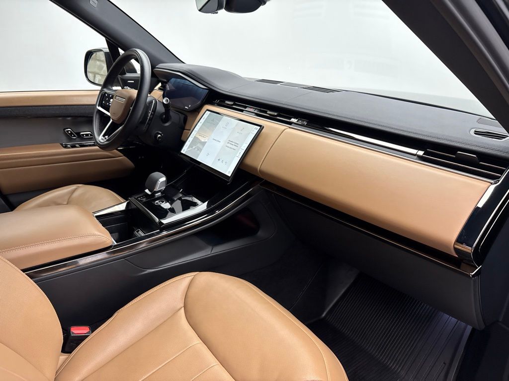 Thumbnail: 2025 Land Rover Range Rover Sport - 25