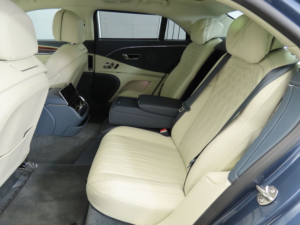 Thumbnail: 2020 Bentley Flying Spur - 21