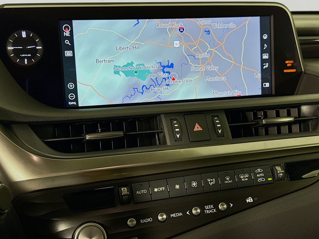 Thumbnail: 2021 Lexus ES - 13