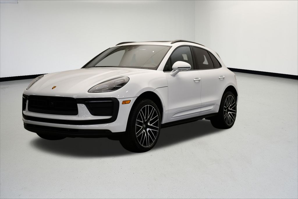 Thumbnail: 2025 Porsche Macan - 1