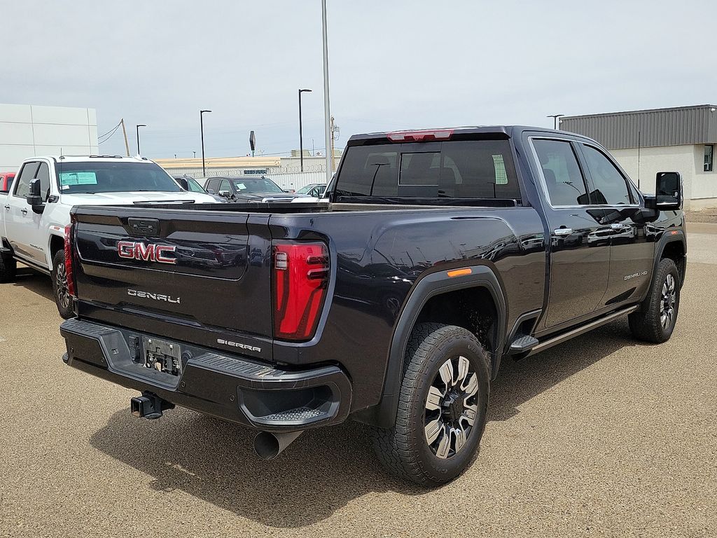 2025 GMC Sierra 2500HD Denali - 10
