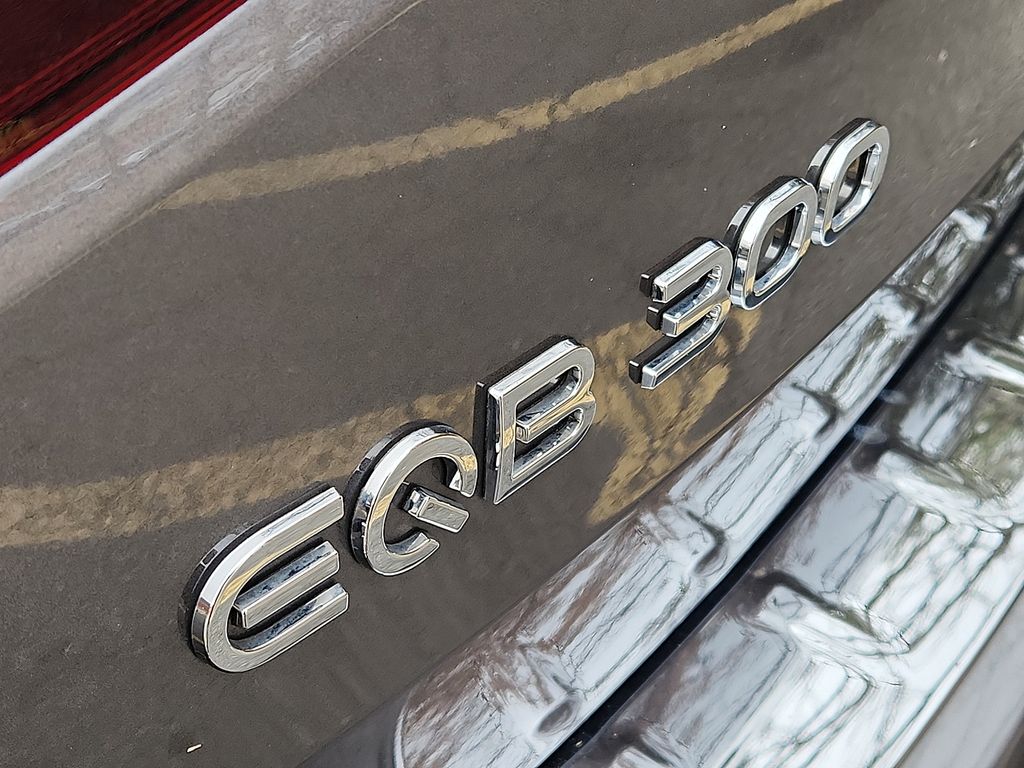 Thumbnail: 2023 Mercedes-Benz EQB - 30