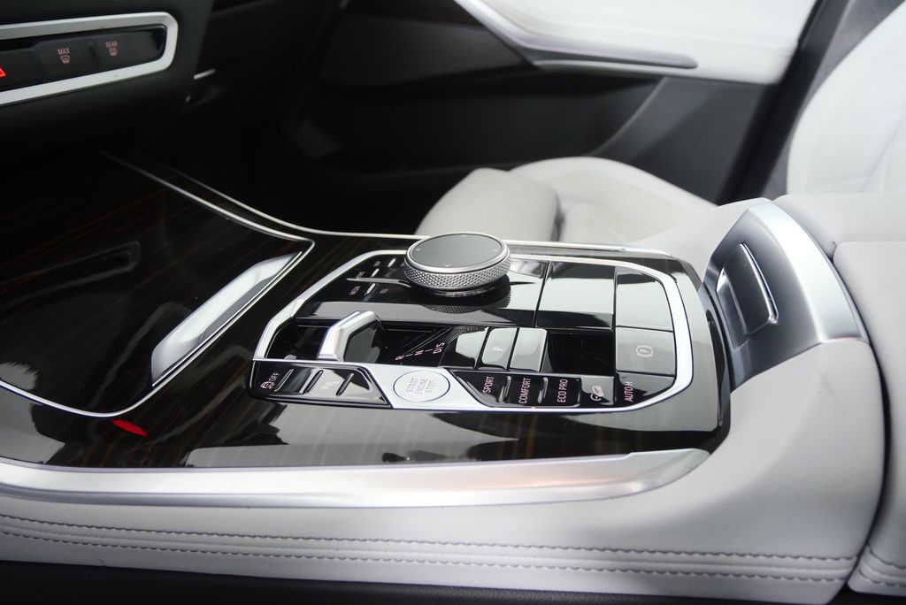 Thumbnail: 2025 BMW X5 - 28