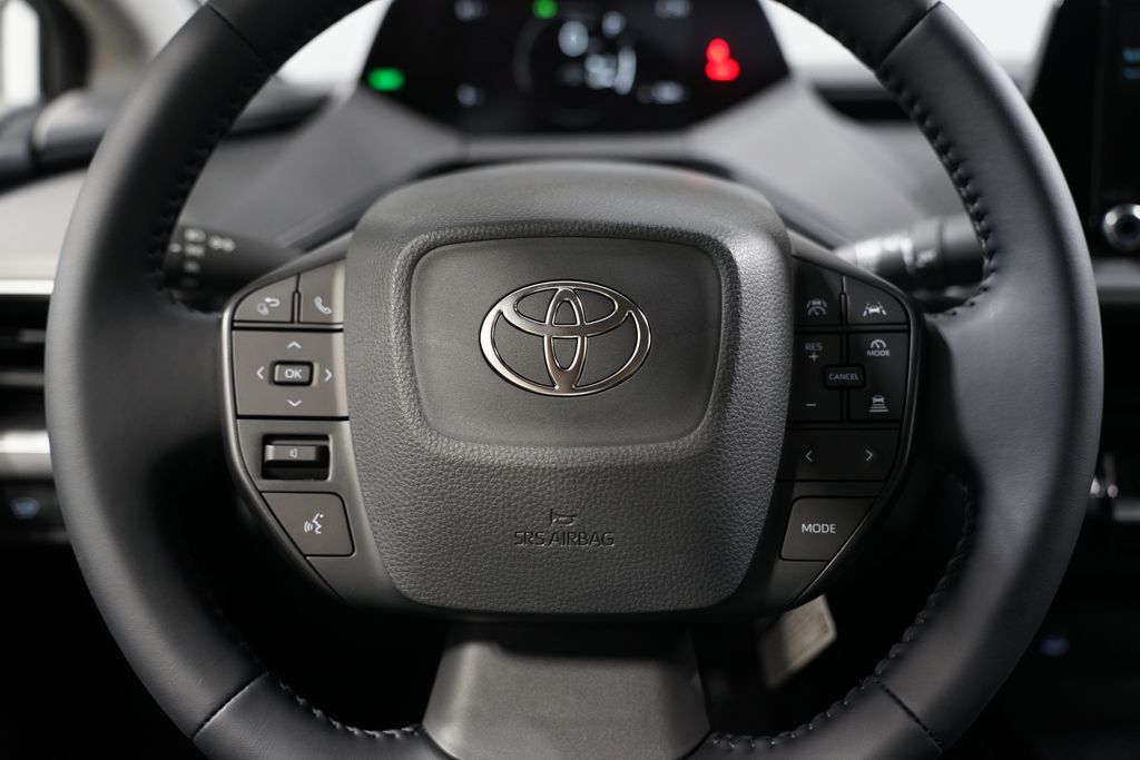 2025 Toyota Prius LE 12