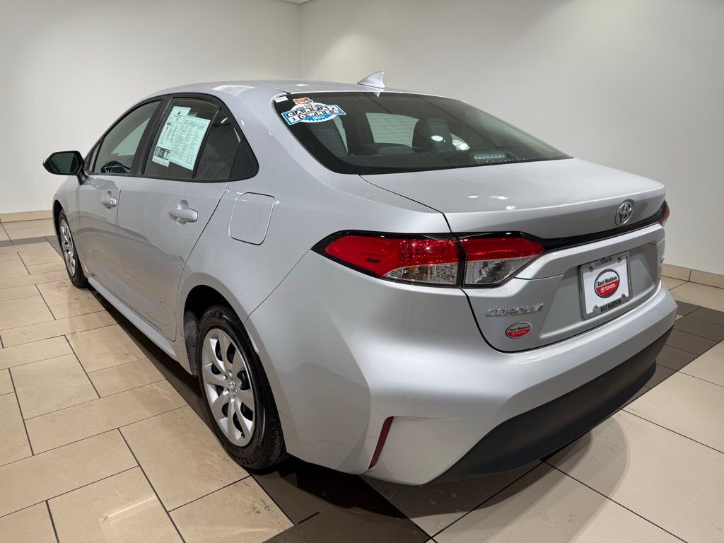 Thumbnail: 2024 Toyota Corolla - 3