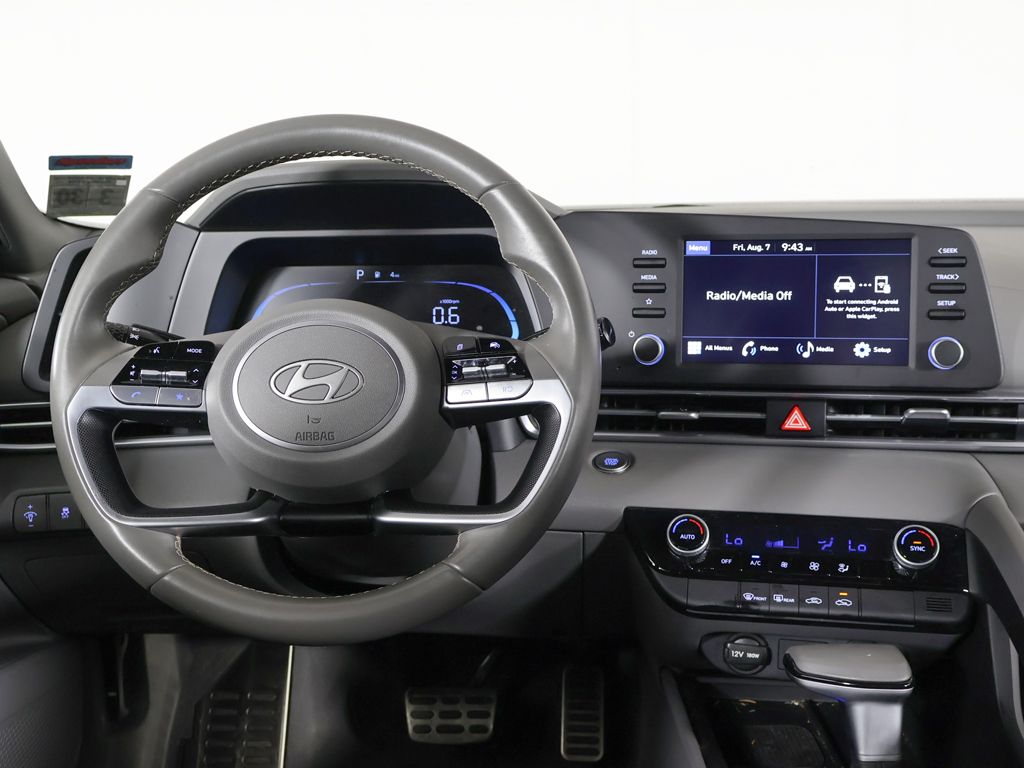 Certified Used 2025 White Hyundai SEL Sport image 27