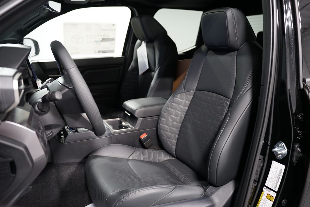 2025 Toyota Tacoma TRD Sport 31