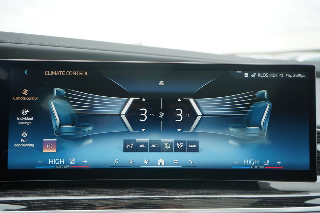 Thumbnail: 2025 BMW 7 Series - 18