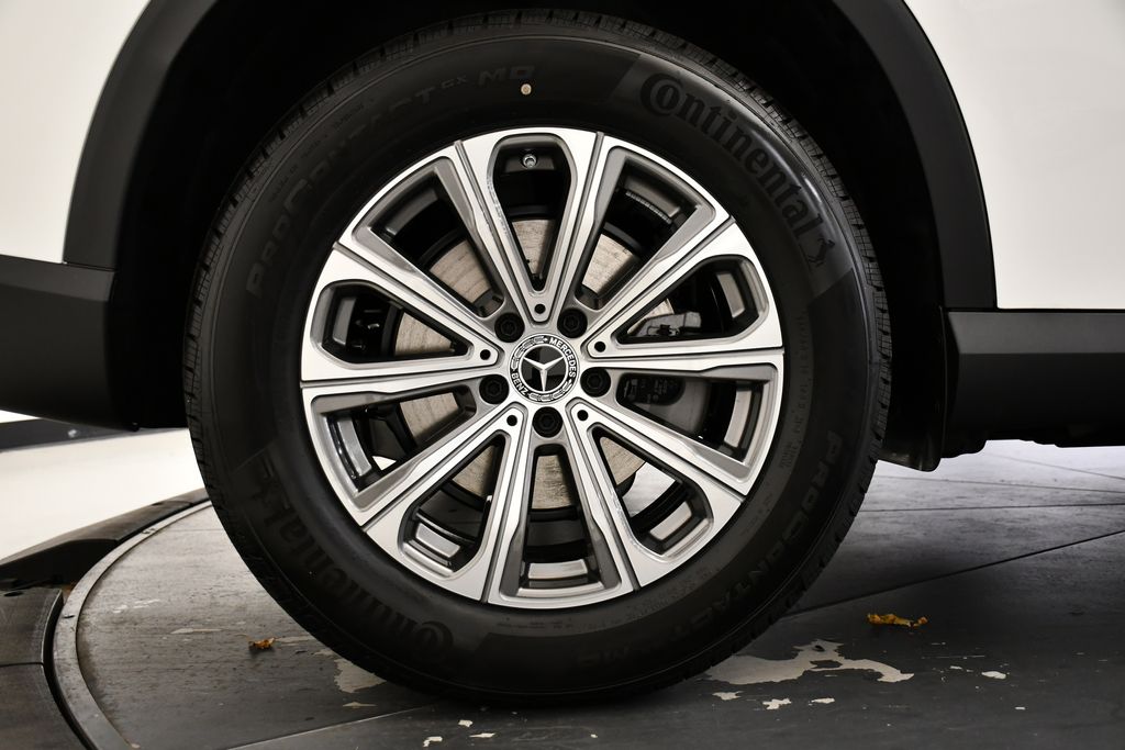 Thumbnail: 2026 Mercedes-Benz GLC - 15