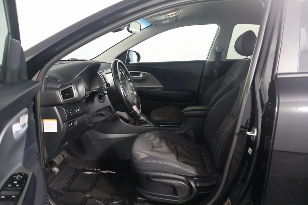 2019 Kia Niro LX 10