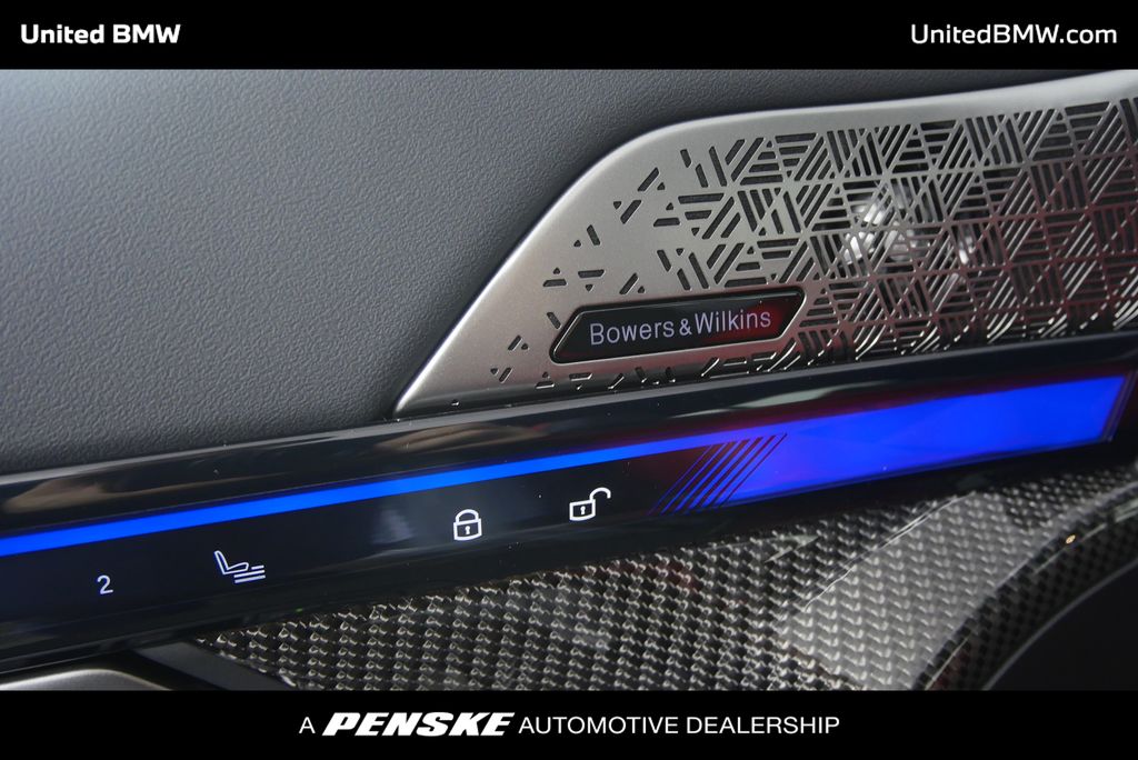 Thumbnail: 2026 BMW M5 - 11