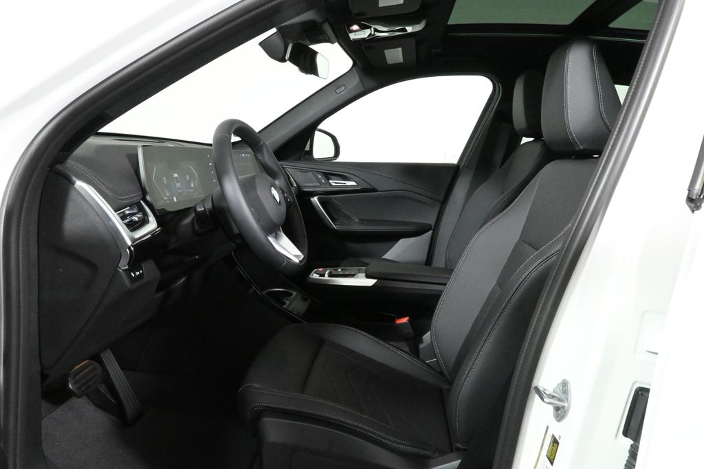 Thumbnail: 2026 BMW X1 - 3