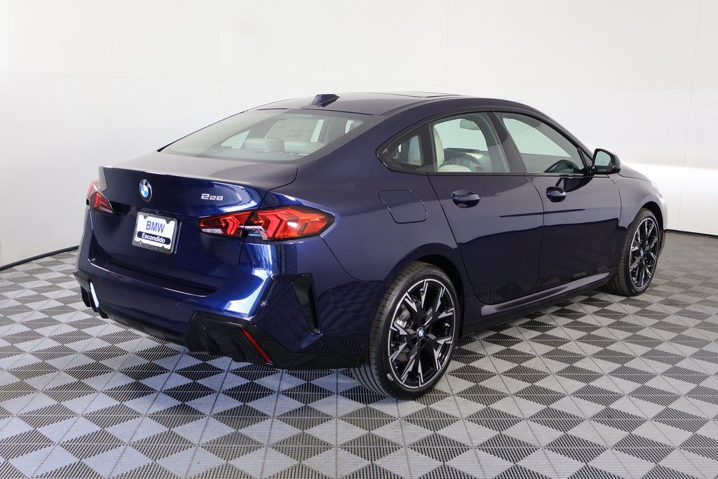 Thumbnail: 2026 BMW 2 Series - 2