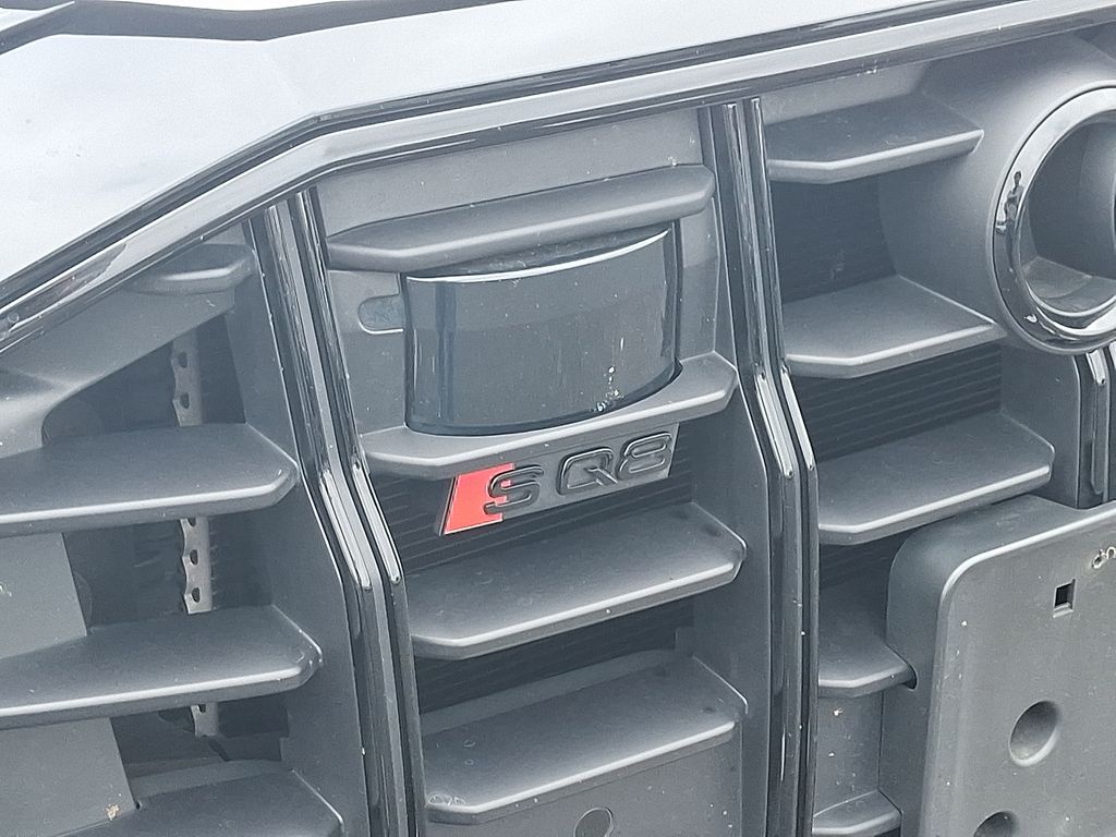 Thumbnail: 2023 Audi SQ8 - 4
