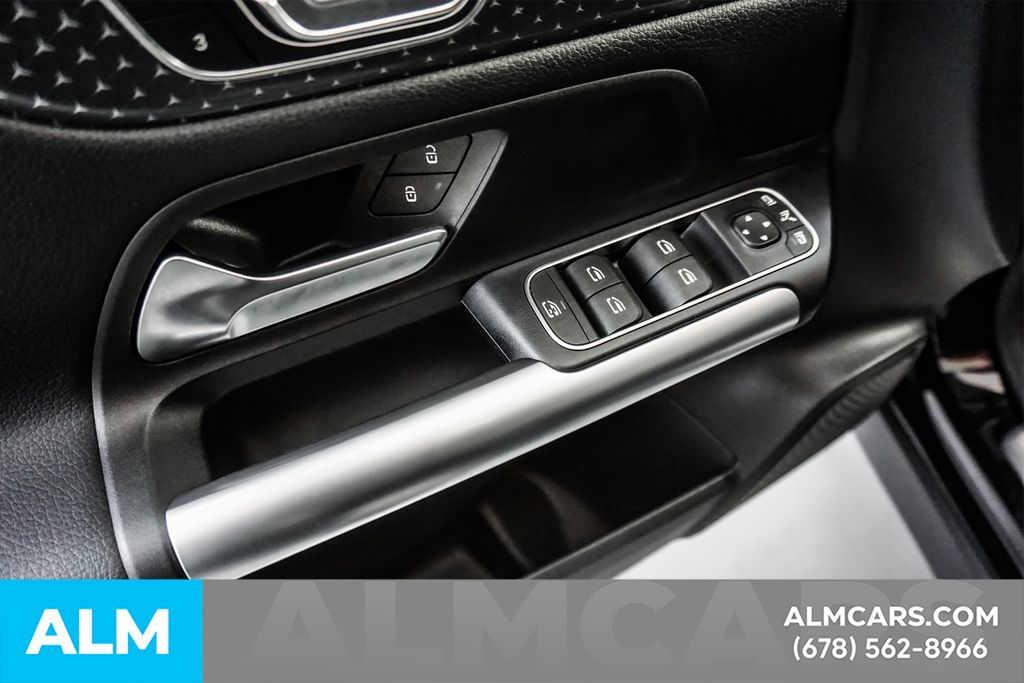 Used 2025 Black Mercedes-Benz GLA 250 image 47