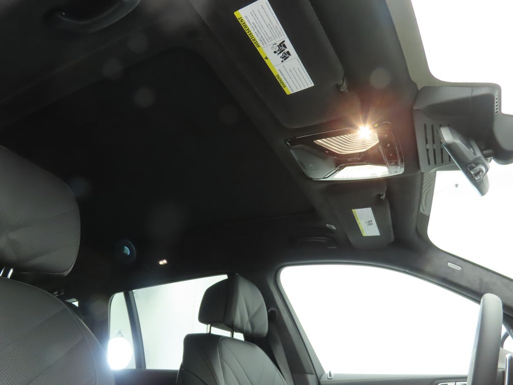Thumbnail: 2026 BMW X7 - 18