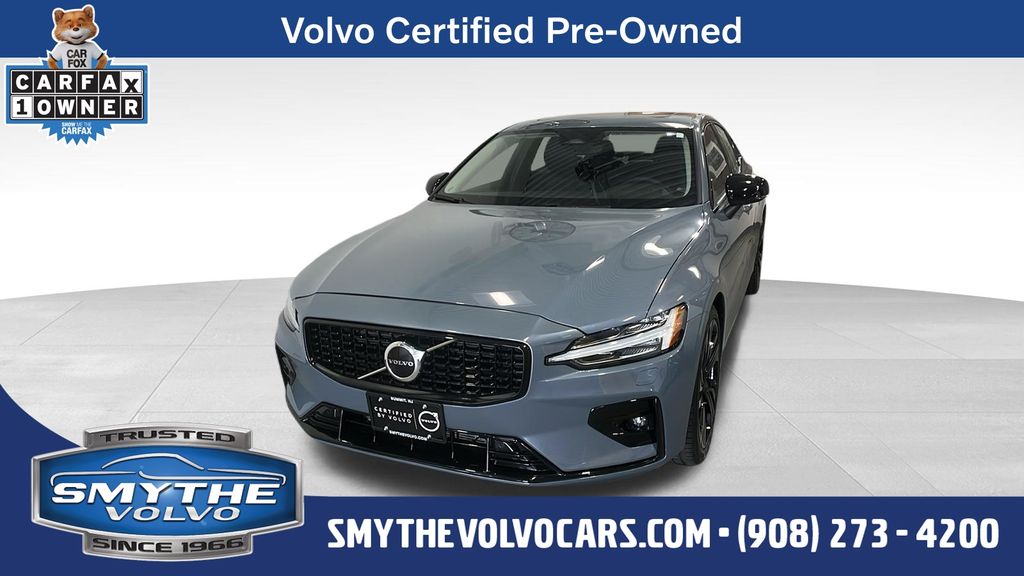Gray Metallic 2023 Volvo S60 Sedan Front-Wheel Drive Automatic