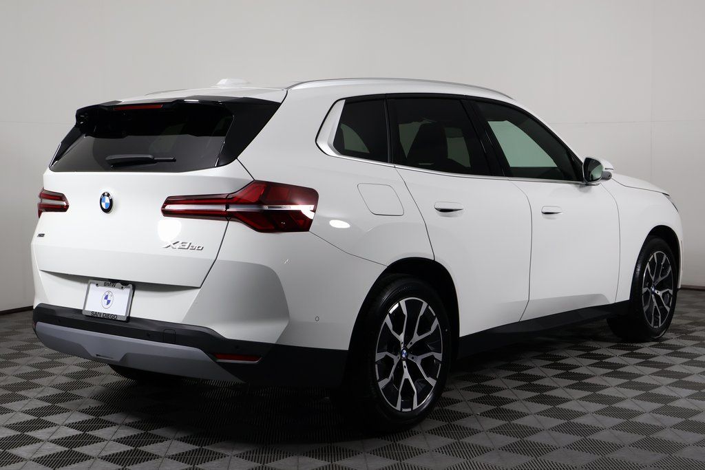 Thumbnail: 2026 BMW X3 - 2