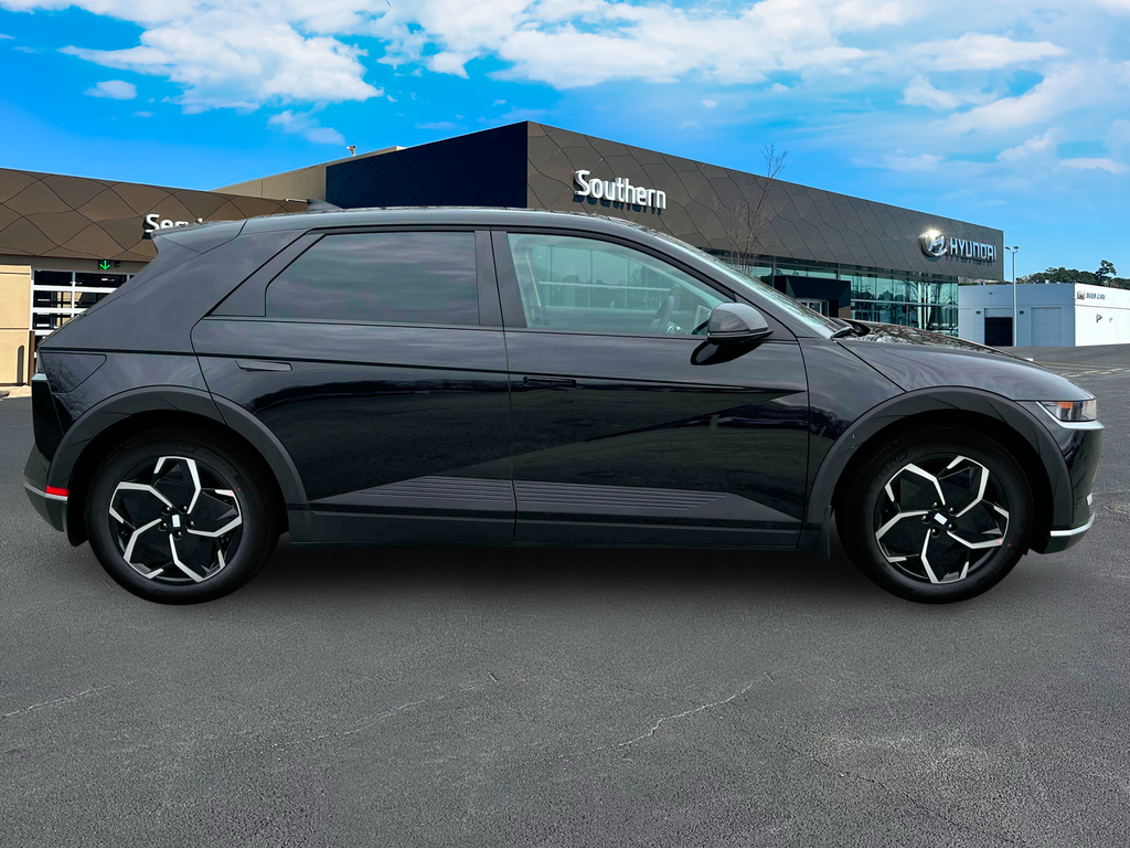 New 2024 Black Hyundai SEL image 10