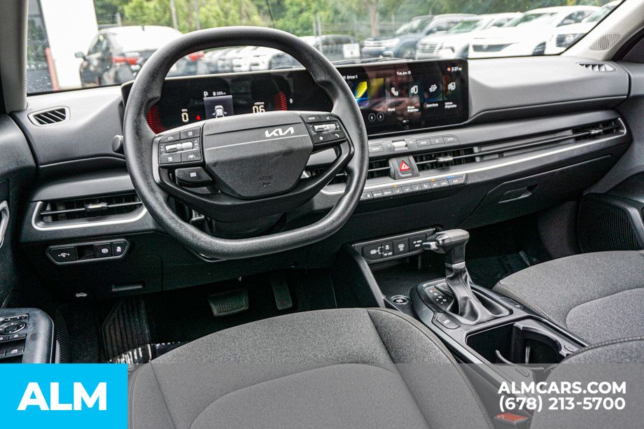 Used 2025 Blue Kia LXS image 27